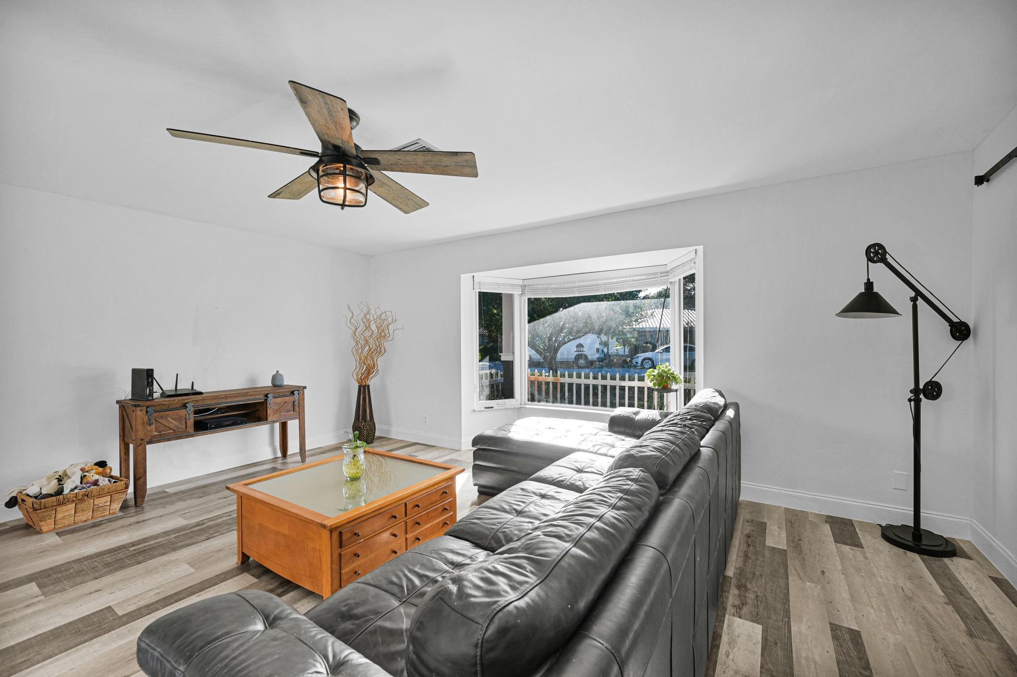 Coral Spgs Lakes 68-12 B - Residential