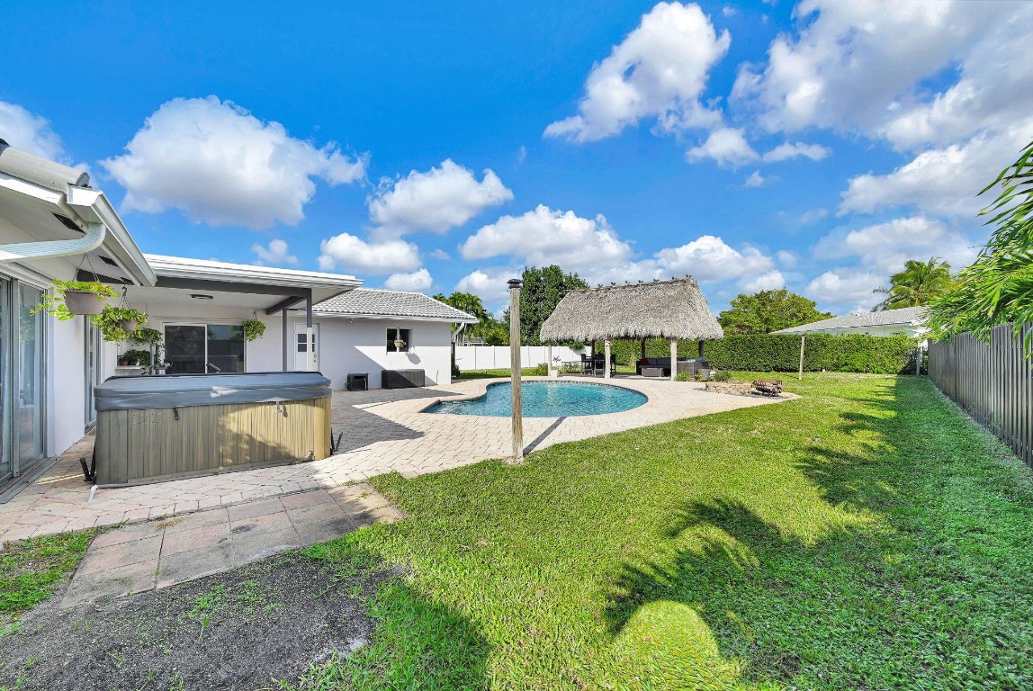 Coral Spgs Lakes 68-12 B - Residential