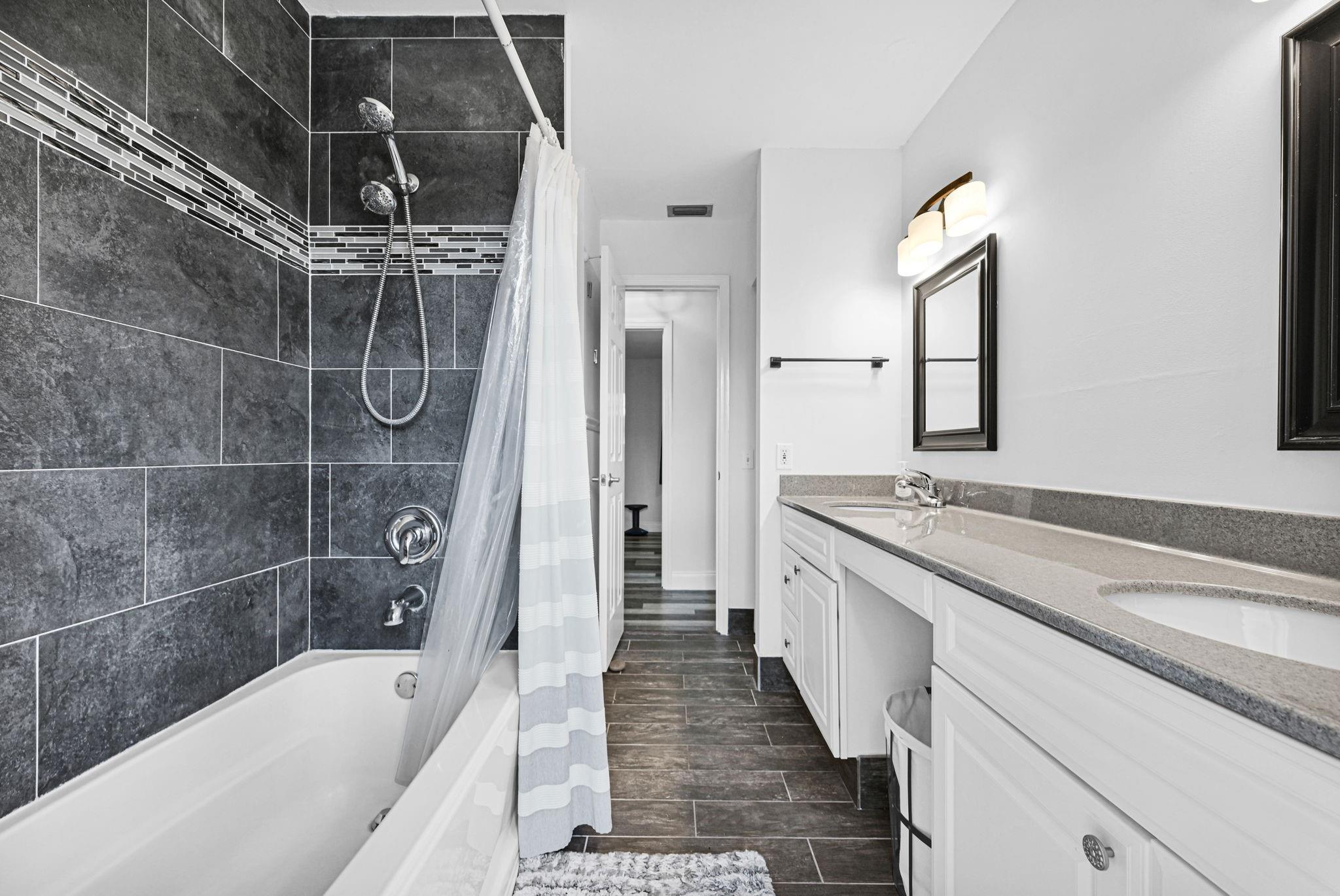 Coral Spgs Lakes 68-12 B - Residential