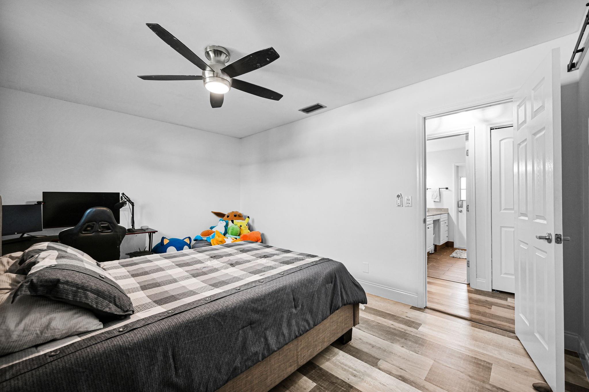 Coral Spgs Lakes 68-12 B - Residential