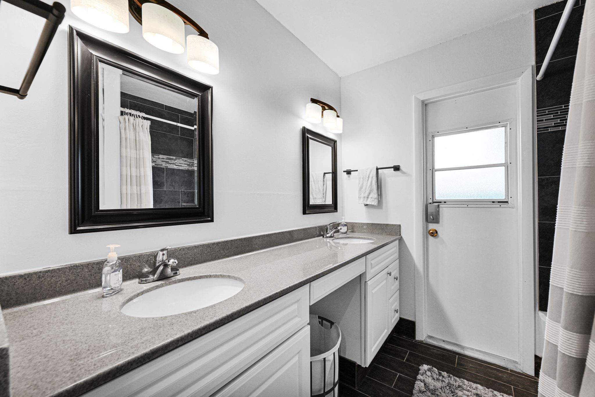 Coral Spgs Lakes 68-12 B - Residential