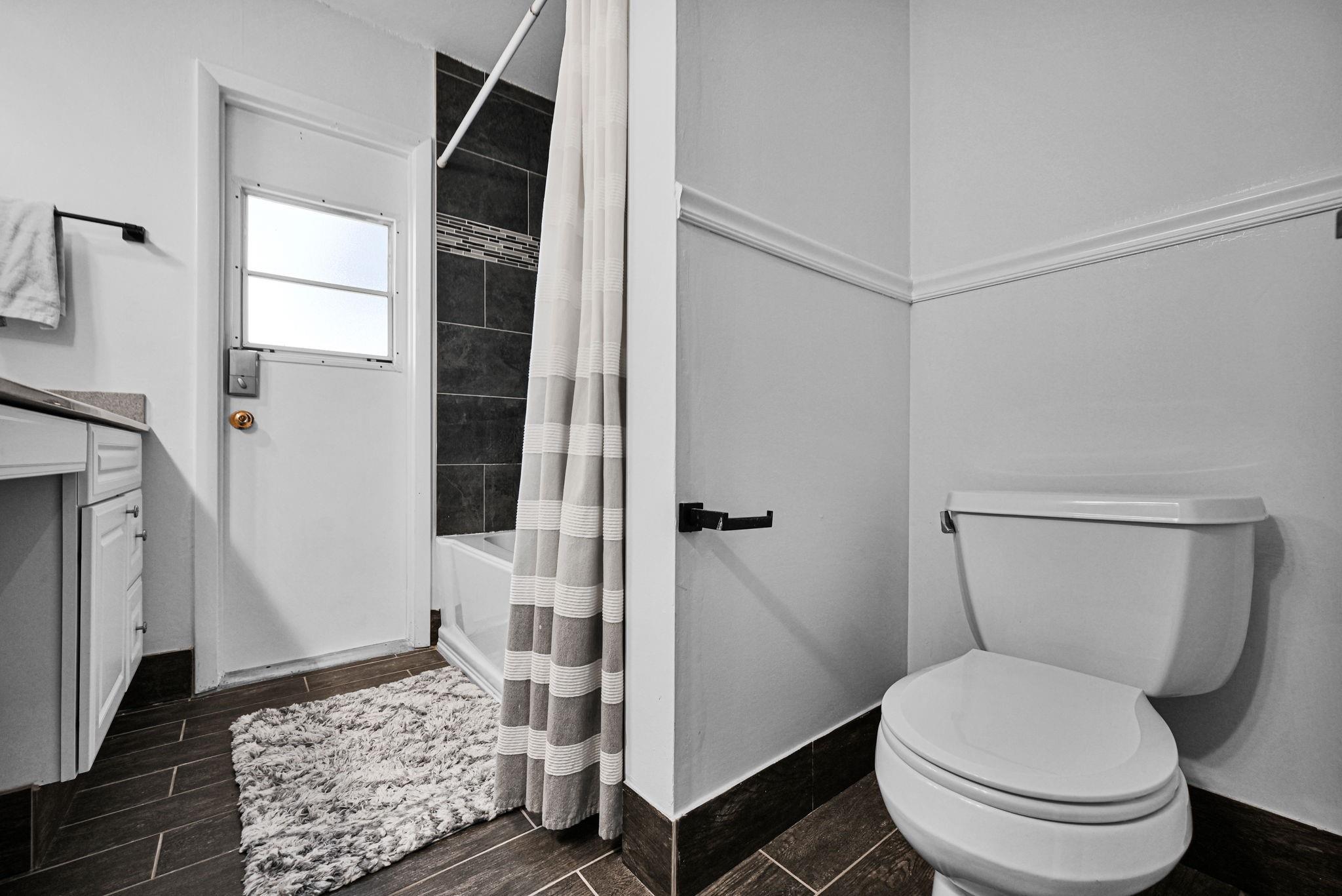 Coral Spgs Lakes 68-12 B - Residential