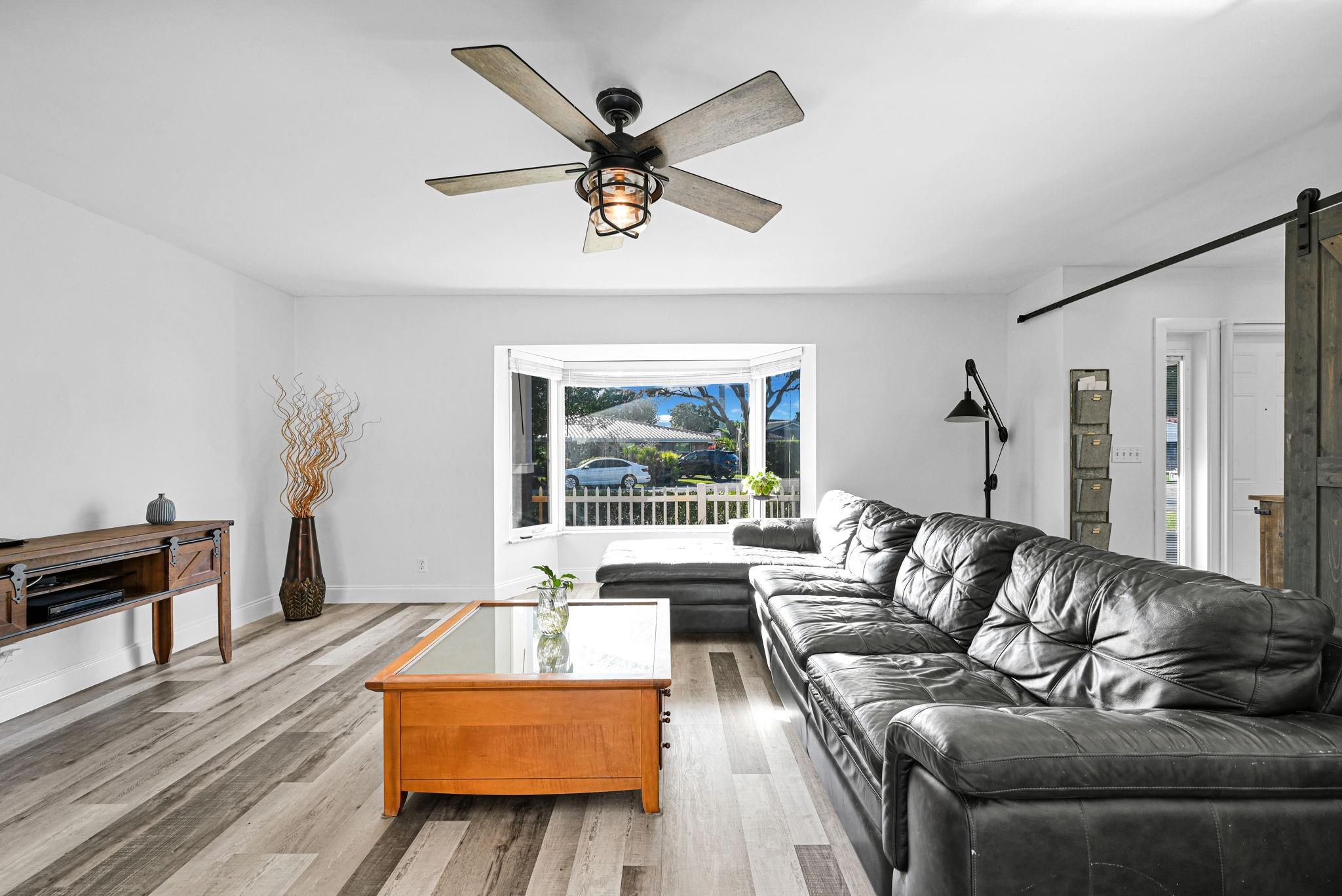 Coral Spgs Lakes 68-12 B - Residential