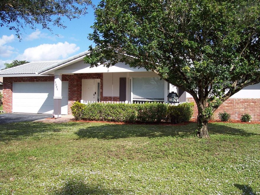 LOCATION LOCATION LOCATION!!!! HUGE PIE SHAPED LOT ON CUL-DE-SAC!!! NO HOA!!! This home has been completely remodeled and meticulously cared for. BRAND NEW ROOF (2025), HVAC (2025) & POOL PUMP (2025)!!!
INCREDABLE FENCED PRIVATE BACKYARD YOUR BUYERS HAVE BEEN LOOKING FOR!!! Newer HOT WATER TANK Seller has replaced ALL CAST IRON PIPES UNDER HOUSE RIGHT TO THE CURB saving your buyer thousands of $$$$ and grief down the road. THIS HOUSE IS A MUST SEE!!! Jacuzzi HOT TUB is included in sale.