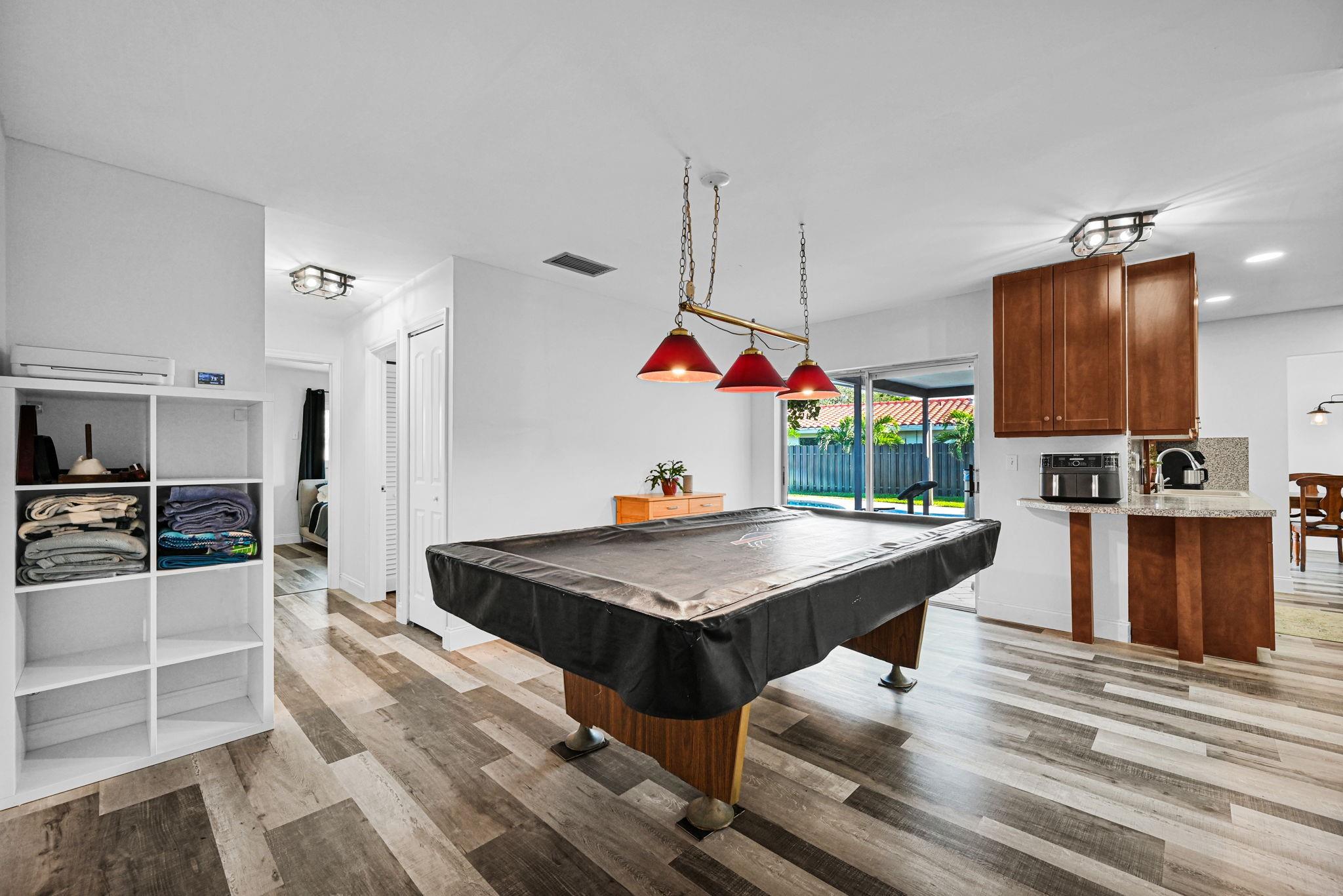 Coral Spgs Lakes 68-12 B - Residential