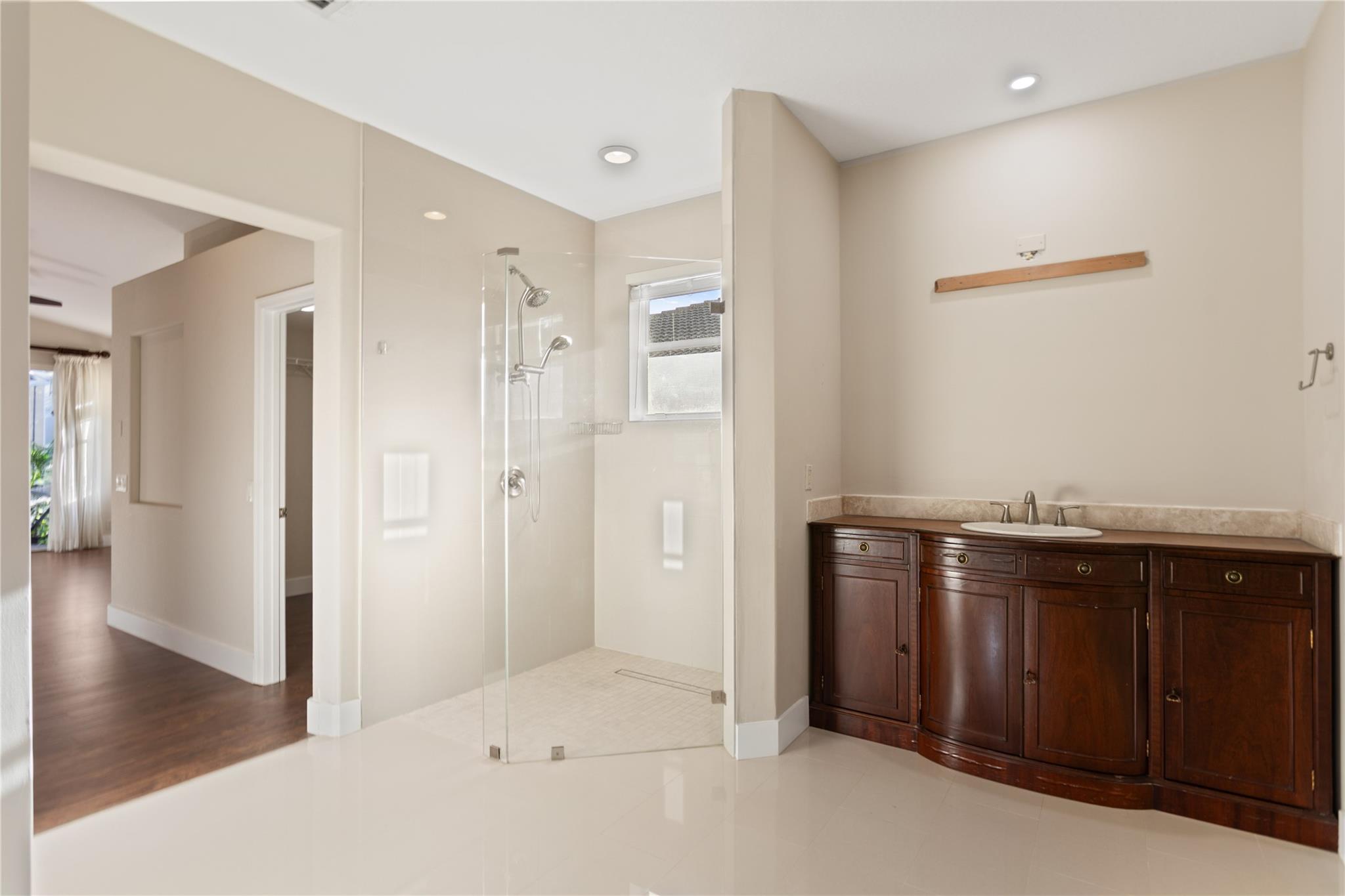 COVE III - Residential