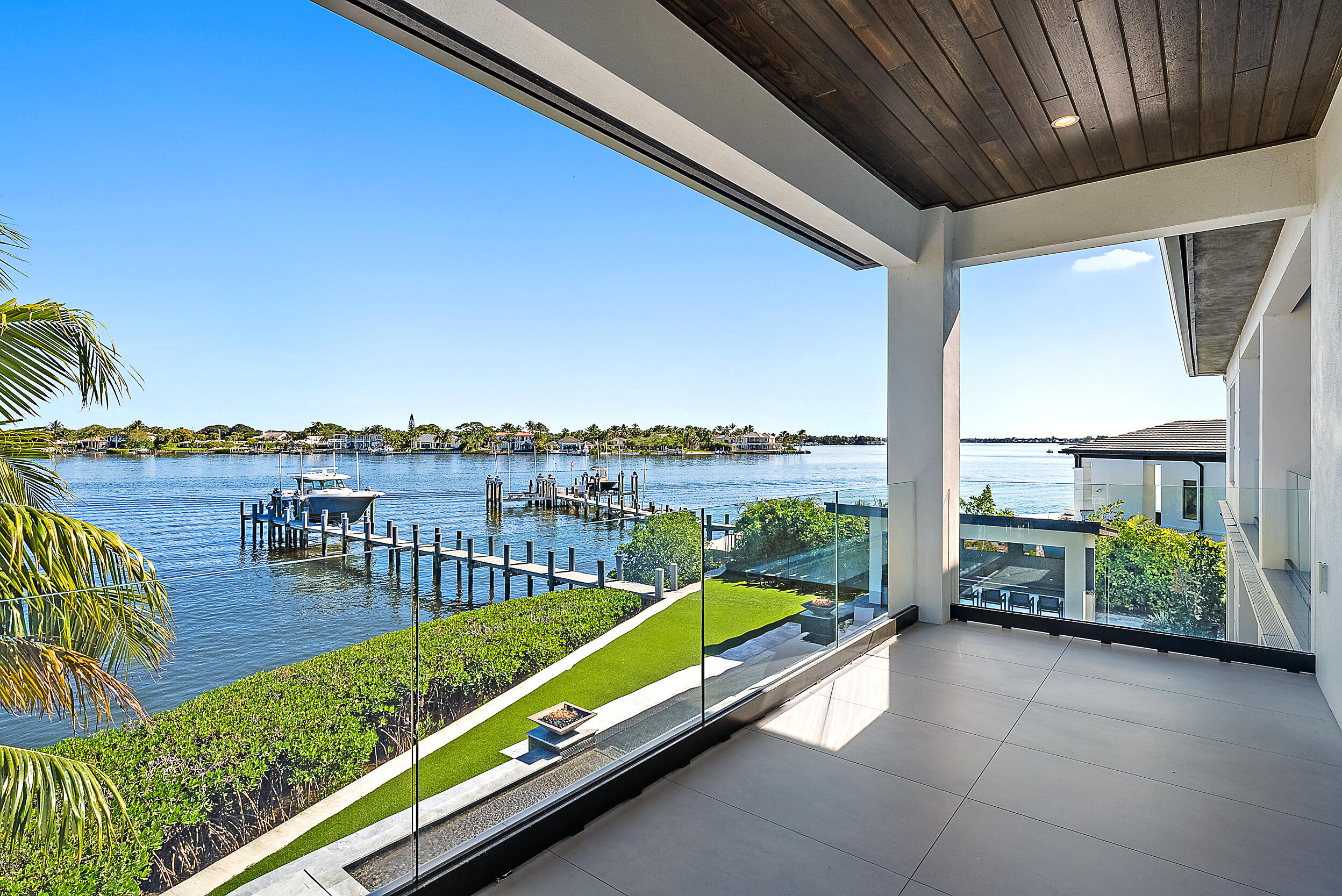 BAMBOO POINT - Residential