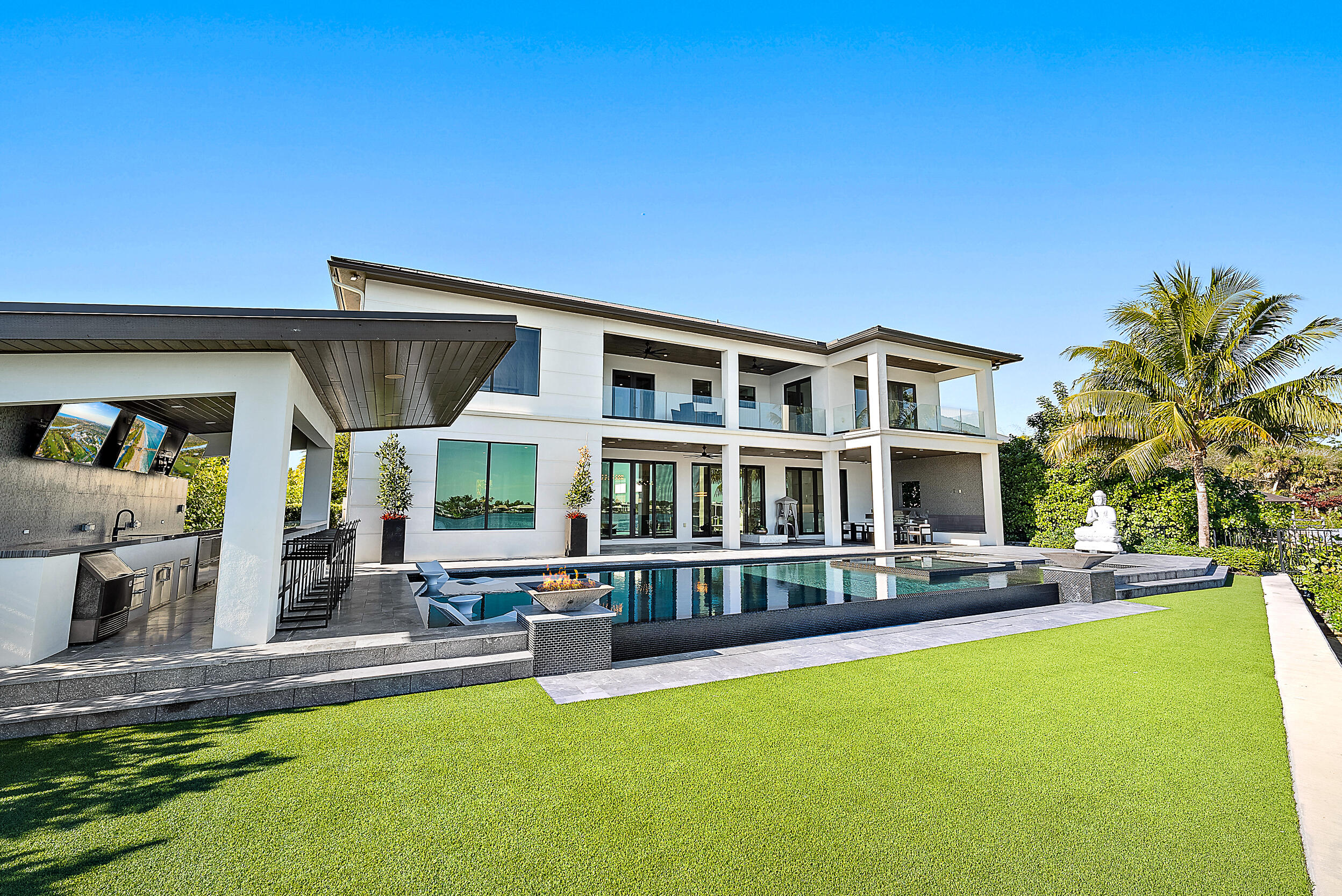 BAMBOO POINT - Residential