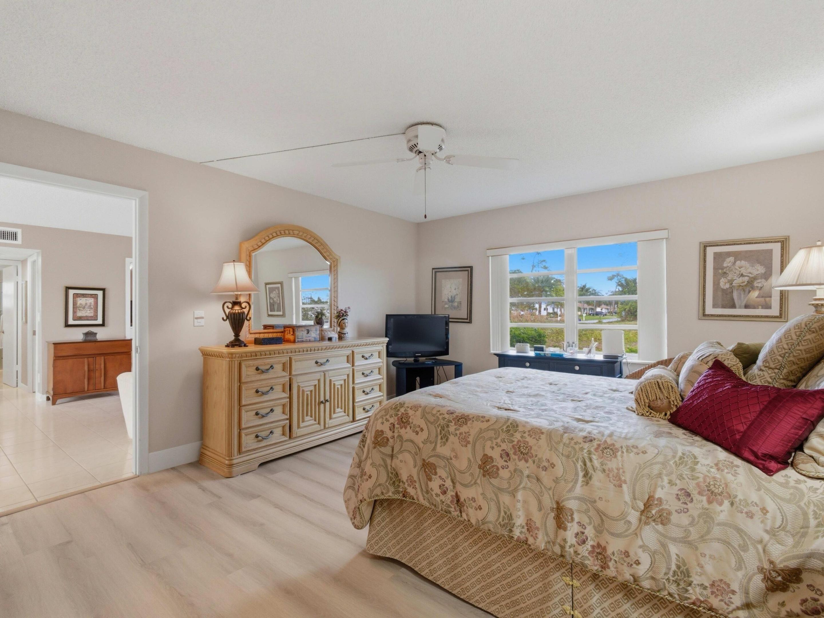 PALM GREENS AT VILLA DEL RAY CONDO II - Residential