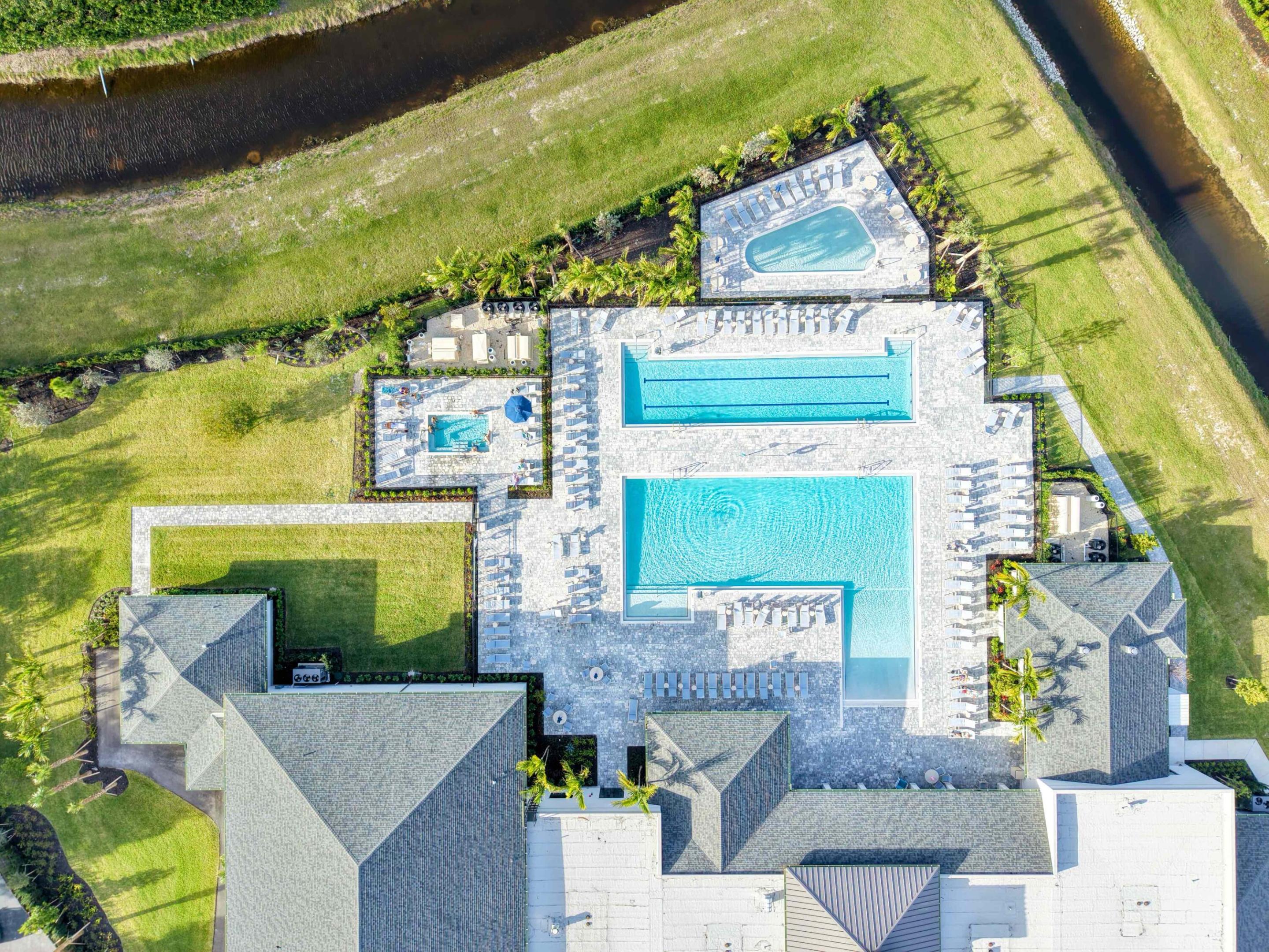 PALM GREENS AT VILLA DEL RAY CONDO II - Residential