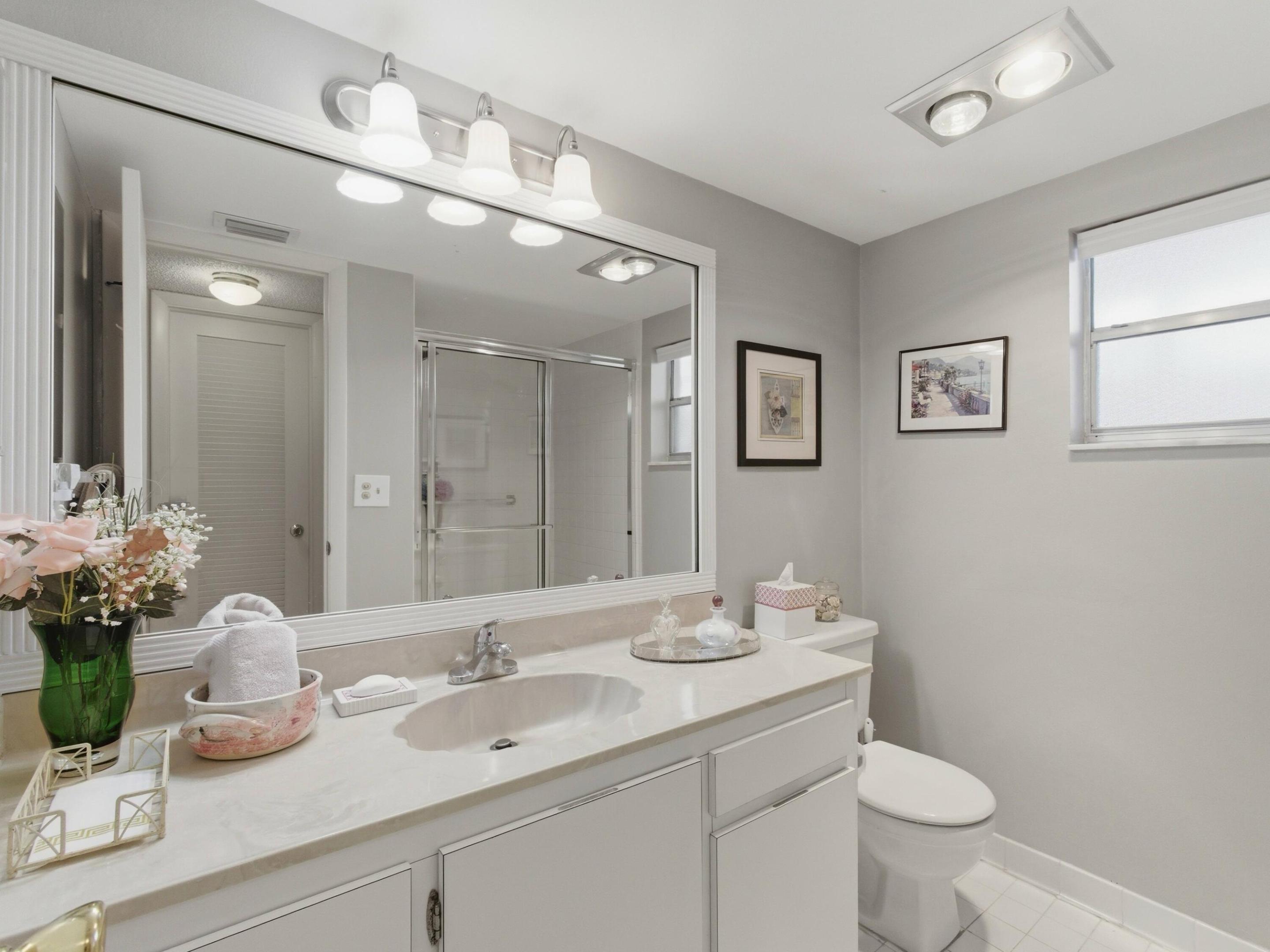 PALM GREENS AT VILLA DEL RAY CONDO II - Residential