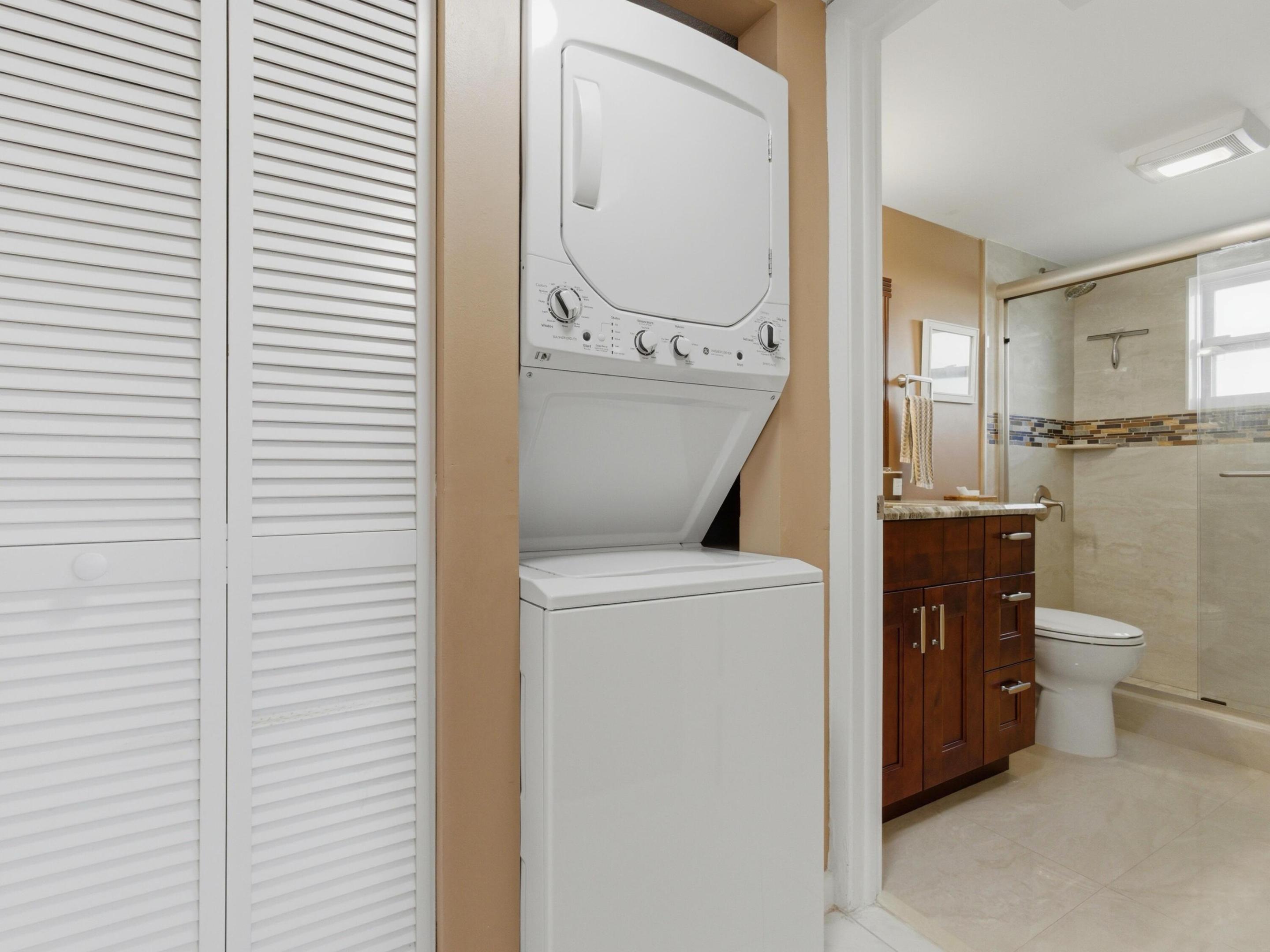 PALM GREENS AT VILLA DEL RAY CONDO II - Residential