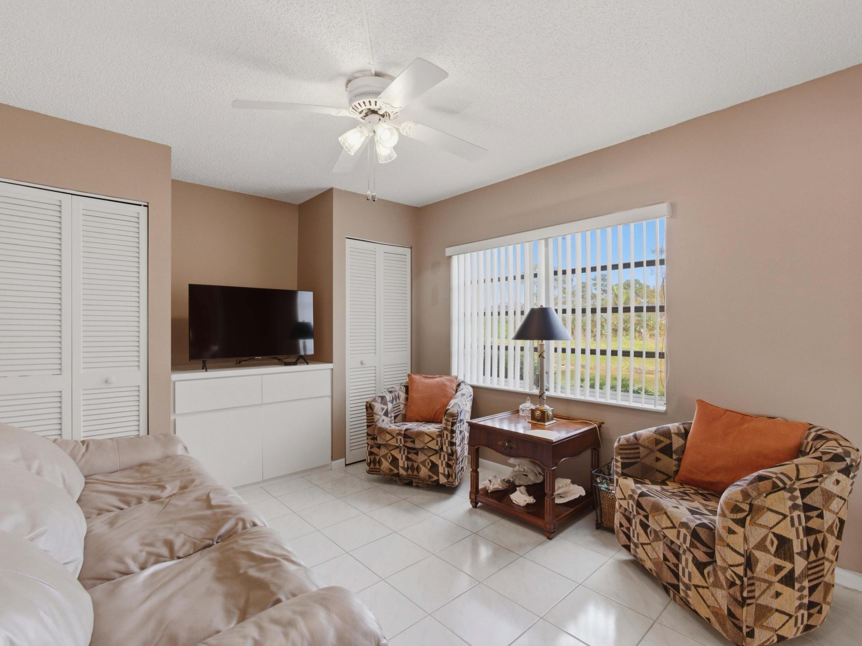 PALM GREENS AT VILLA DEL RAY CONDO II - Residential