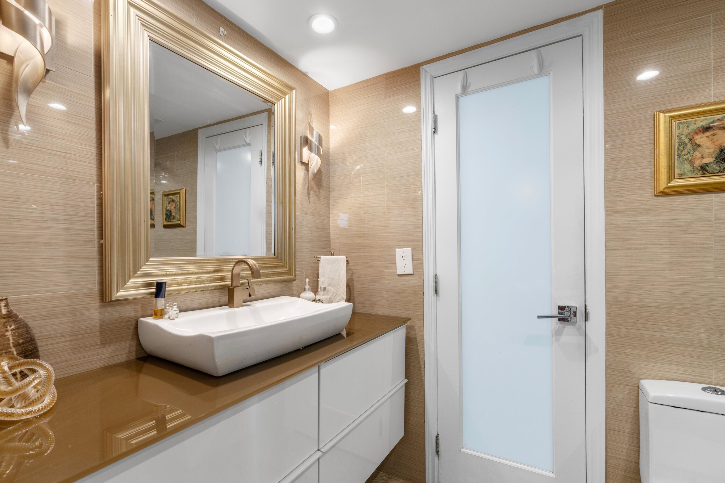 HILLSBORO COVE CONDO - Residential