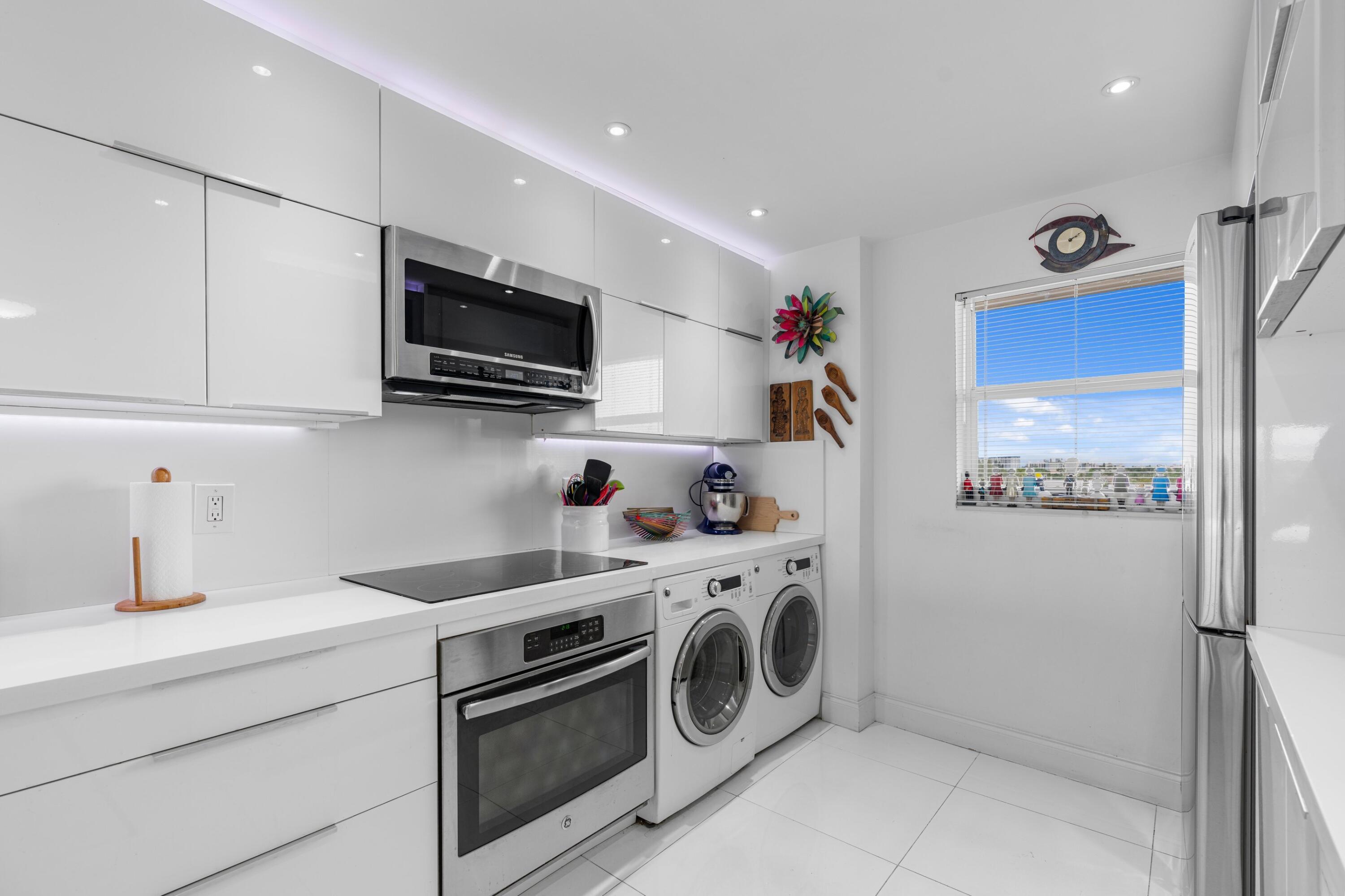 HILLSBORO COVE CONDO - Residential