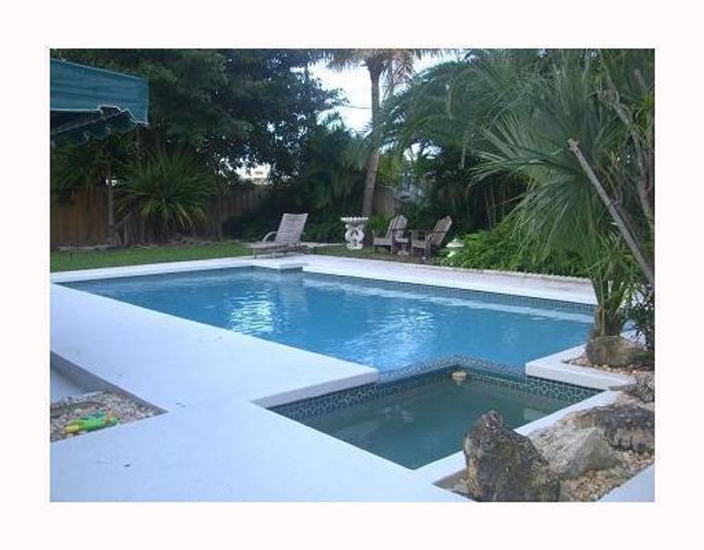 Photo of 1249 S Harbor Drive, Singer Island, FL 33404 (MLS # R10972251)