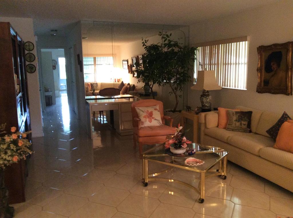 DELRAY VILLAS 3 - Residential Lease