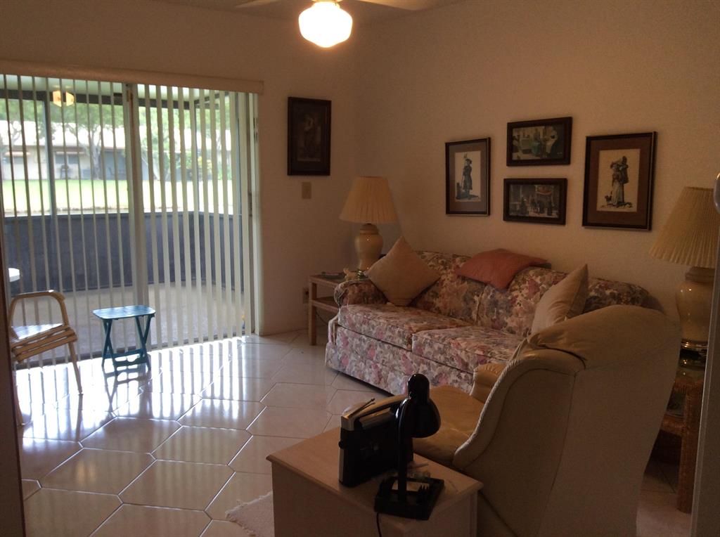 DELRAY VILLAS 3 - Residential Lease