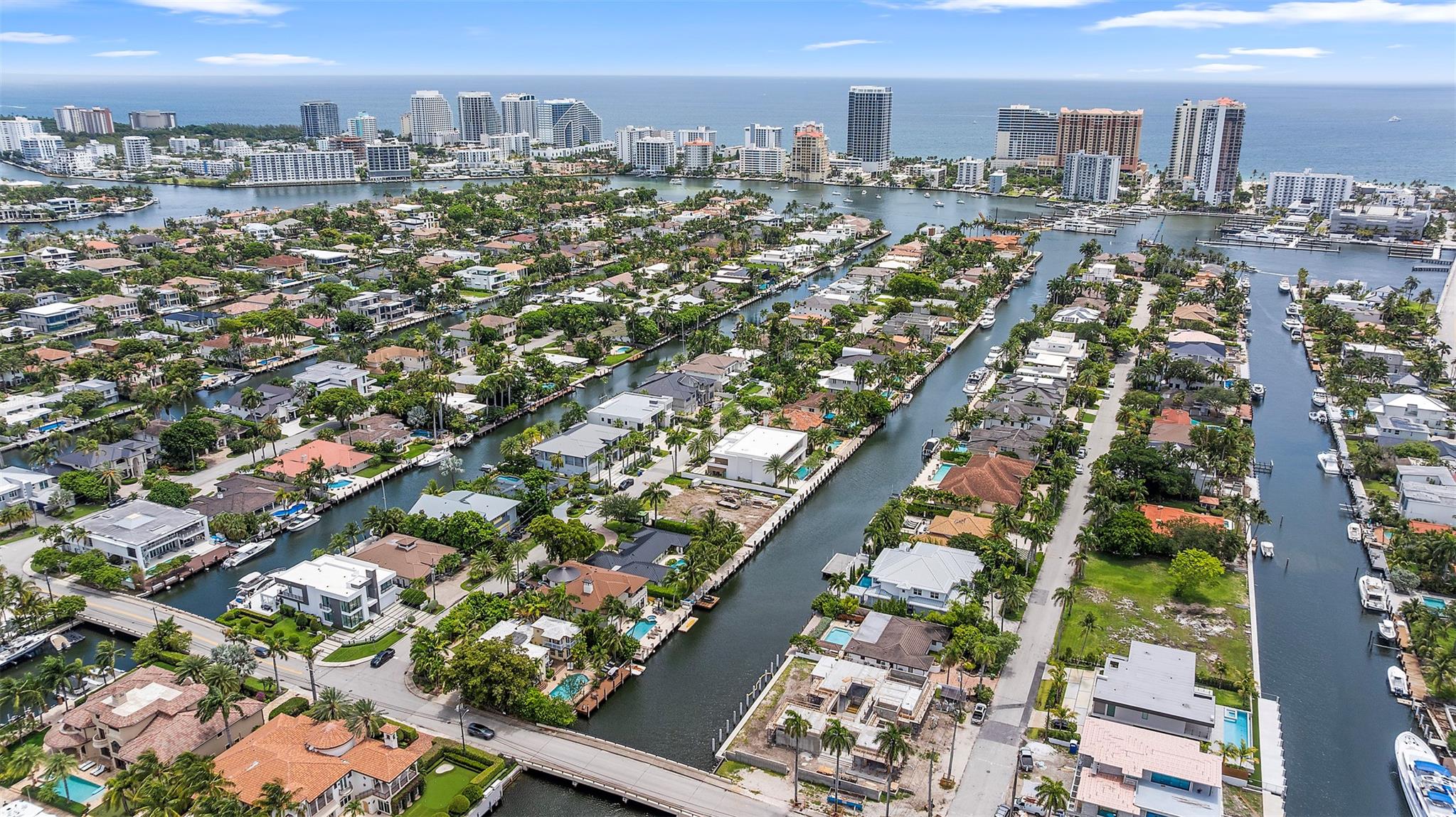 SEVEN ISLES - Residential