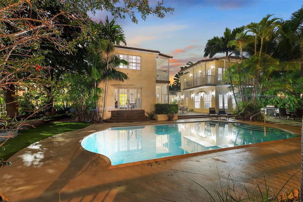 Photo of 2300 Castilla Isle, Fort Lauderdale, FL 33301 (MLS # F10527257)
