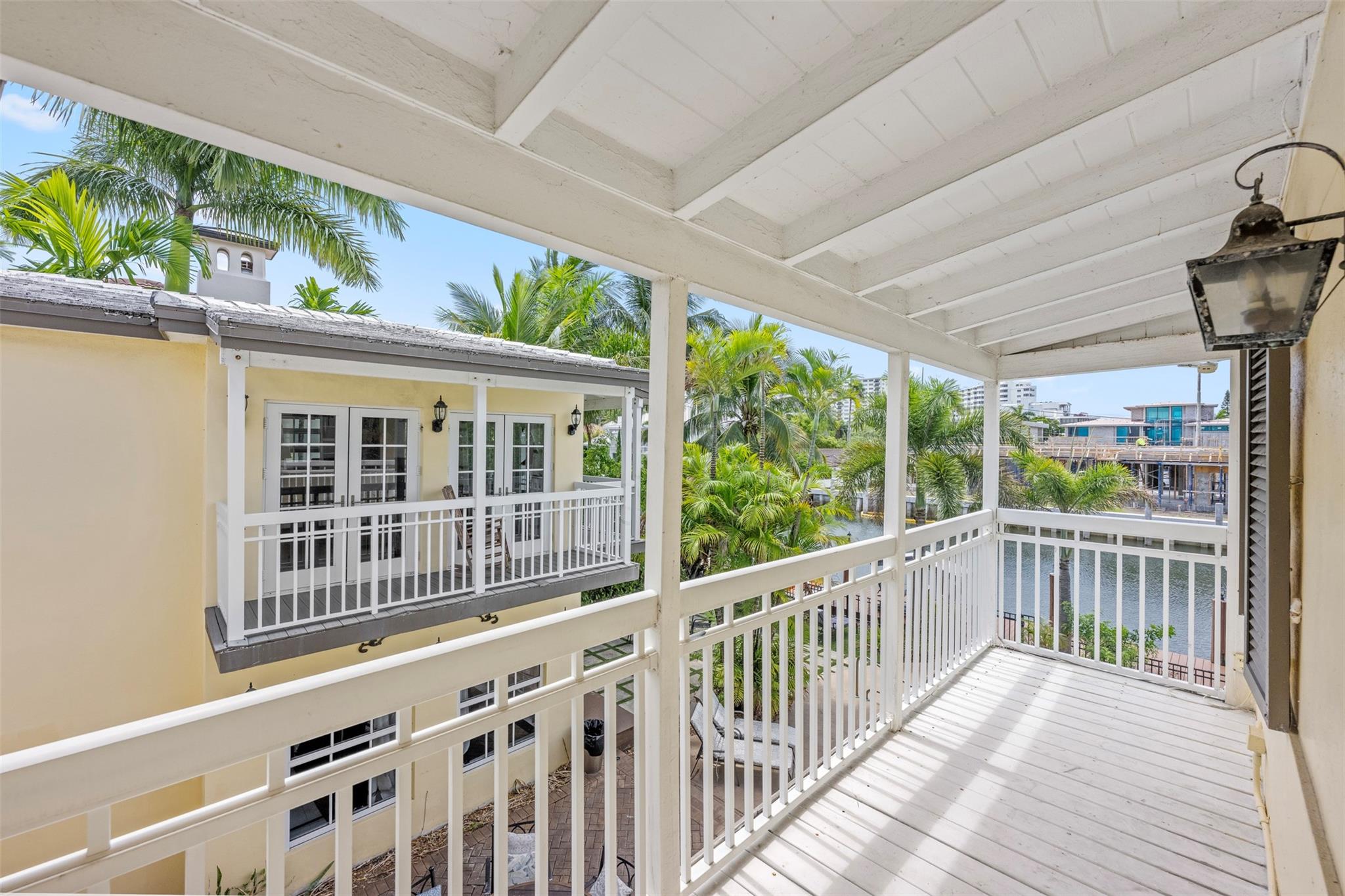 SEVEN ISLES - Residential