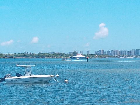 5600 N Flagler Drive Ph107 West Palm Beach FL 33407