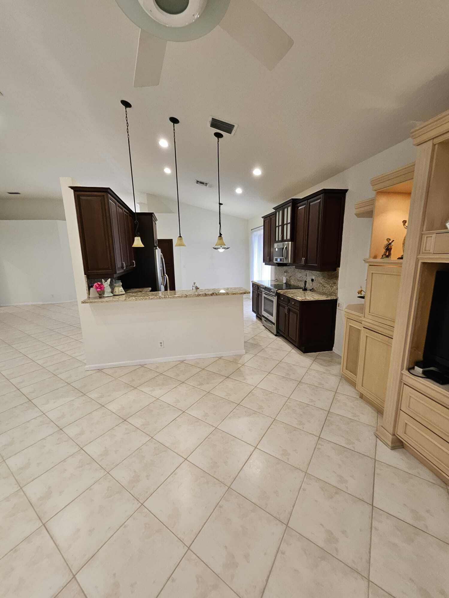 WOODMONT TRACT 56 - Residential Lease