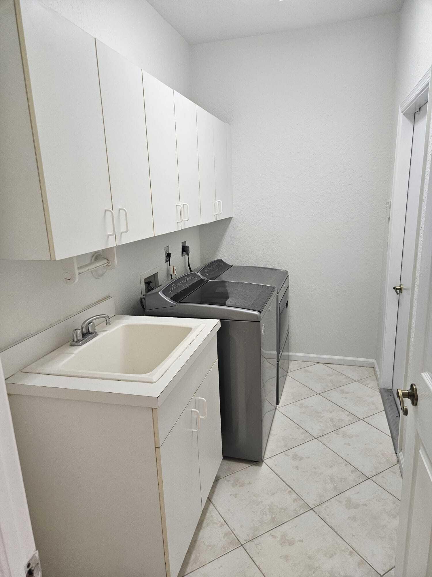 WOODMONT TRACT 56 - Residential Lease