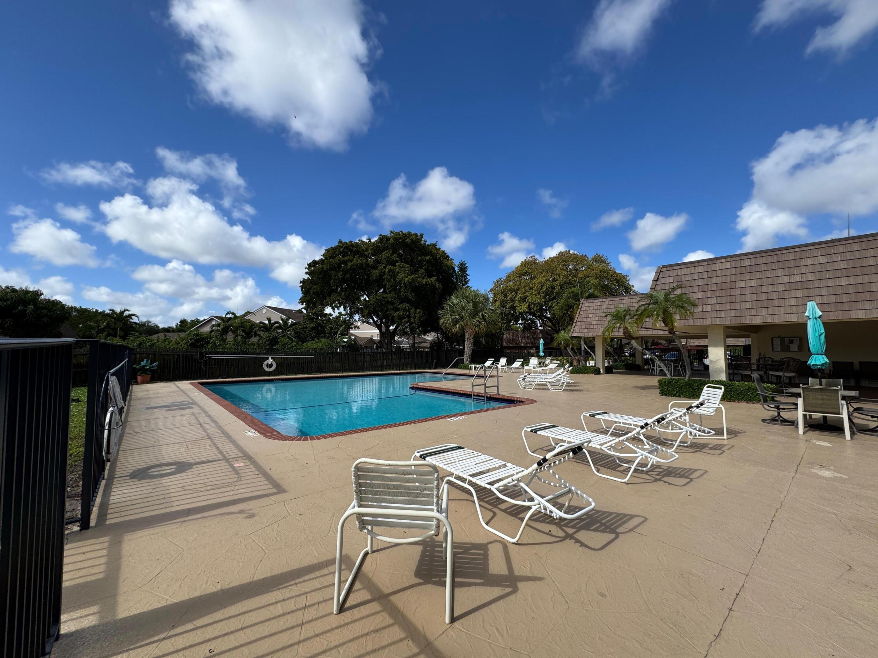 COURTYARDS OF WATERFORD - Residential