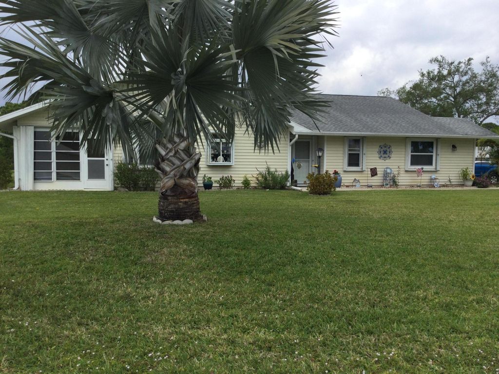 Photo of 3882 SE Canvas Back Place, Stuart, FL 34997 (MLS # B26003174)