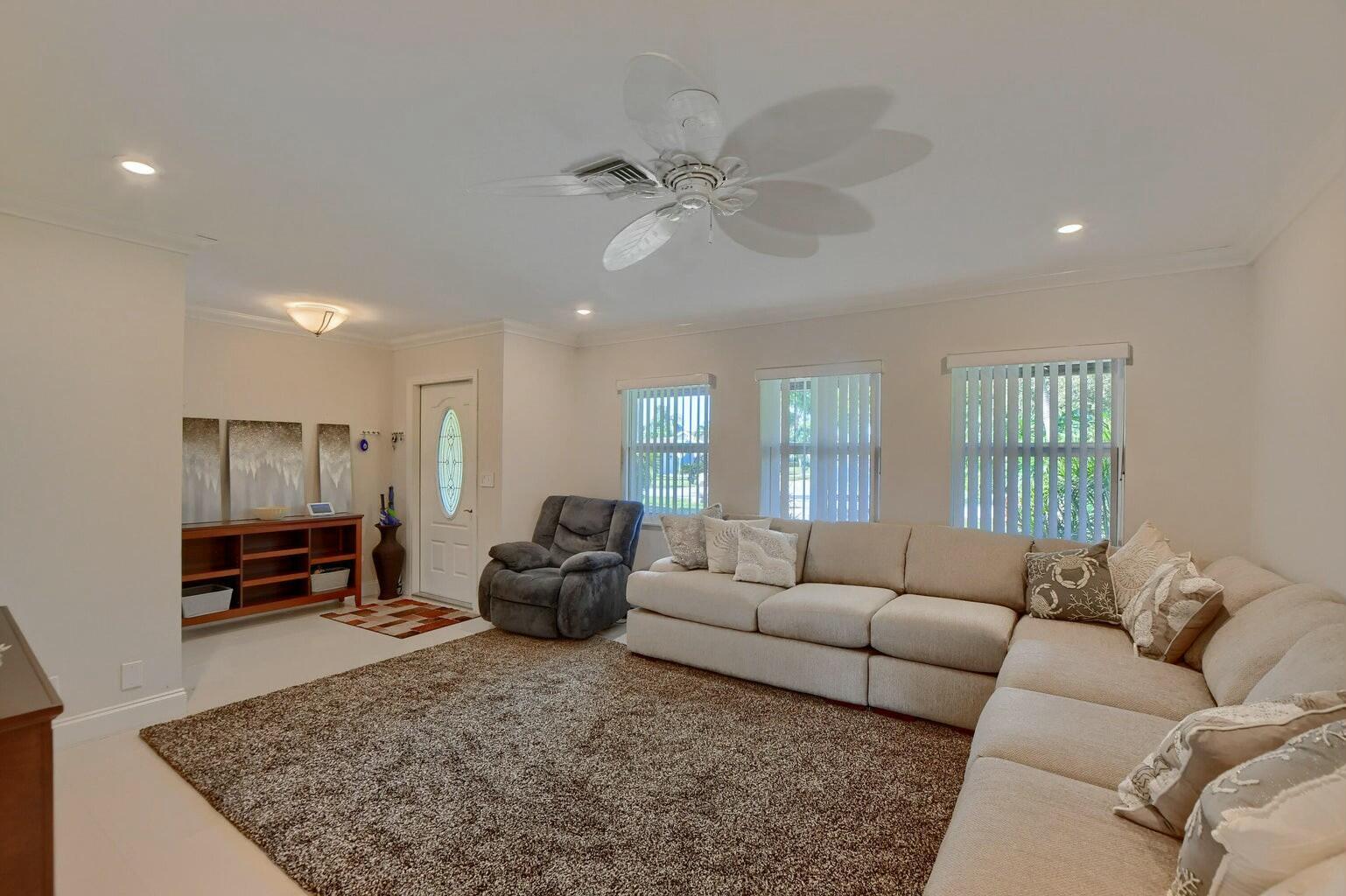 TROPIC PALMS - Residential Lease