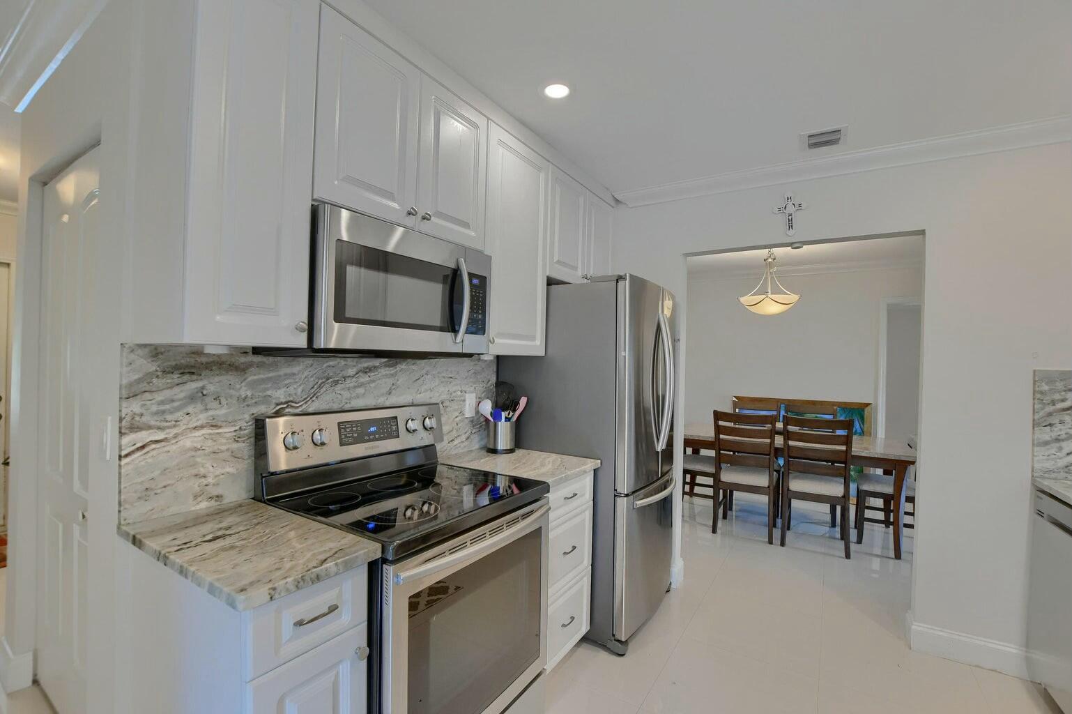 TROPIC PALMS - Residential Lease