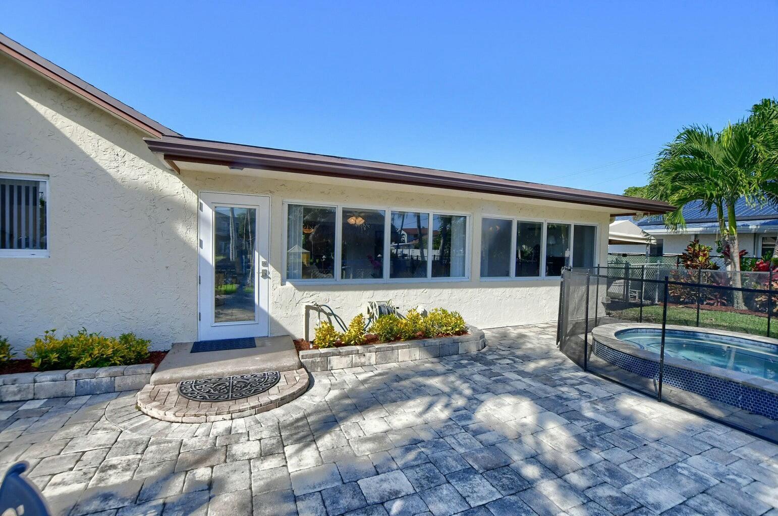 TROPIC PALMS - Residential Lease