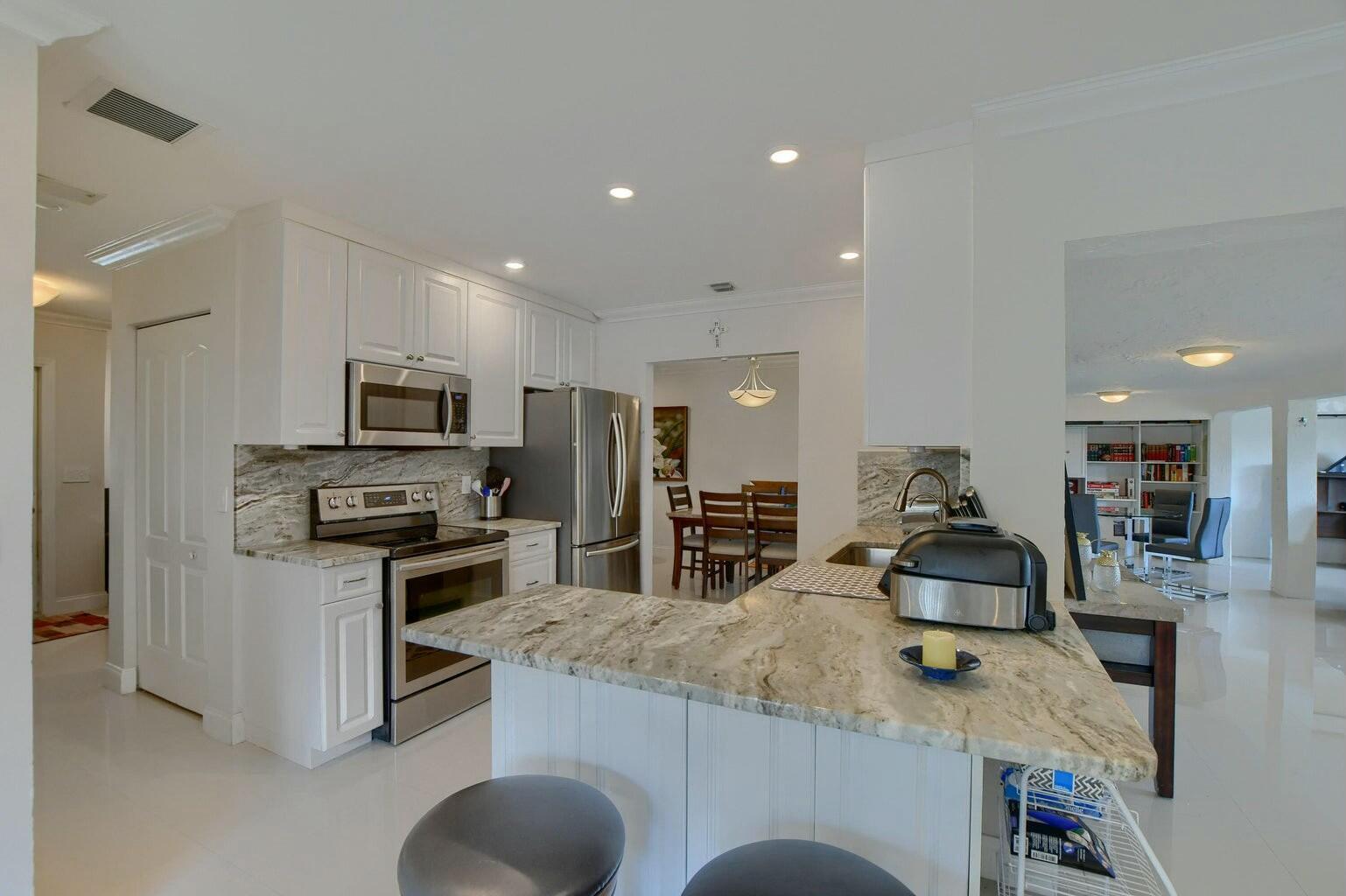 TROPIC PALMS - Residential Lease