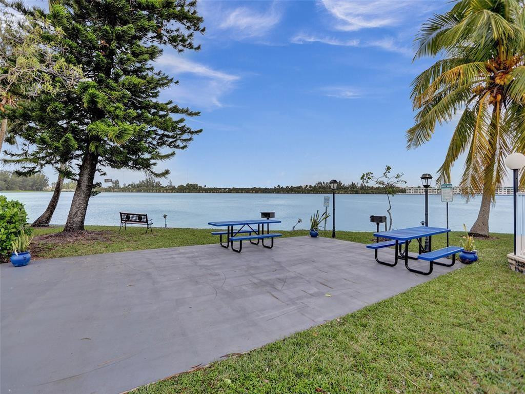 ROYAL BAHAMIAN - Residential Lease