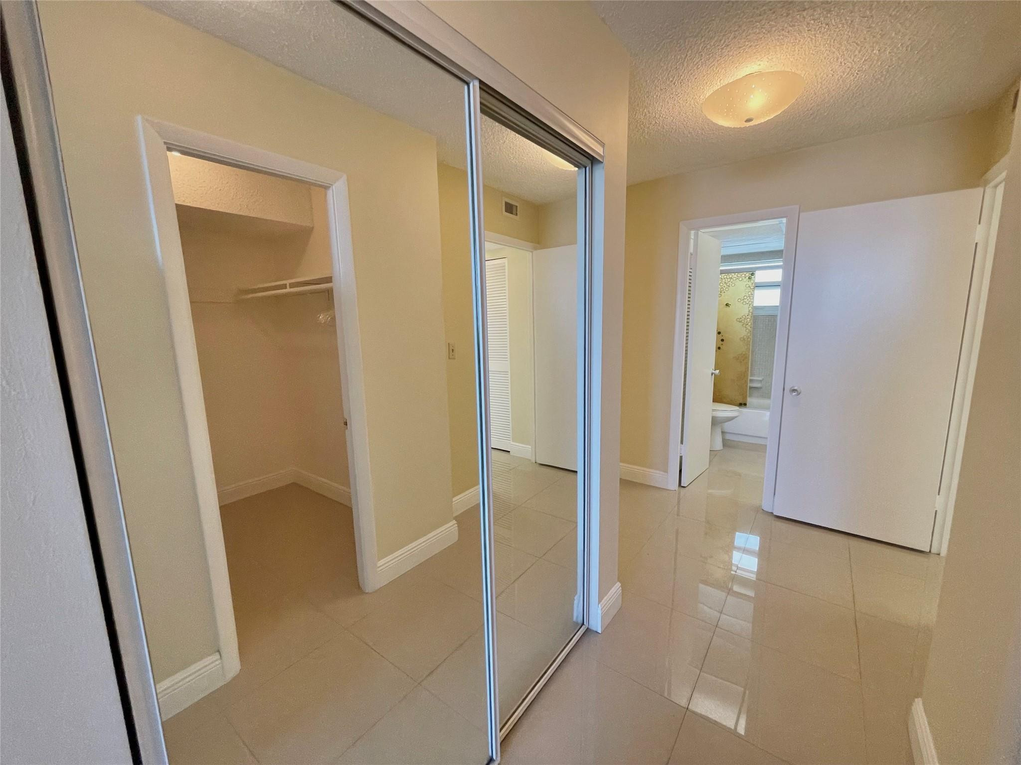 ROYAL BAHAMIAN - Residential Lease