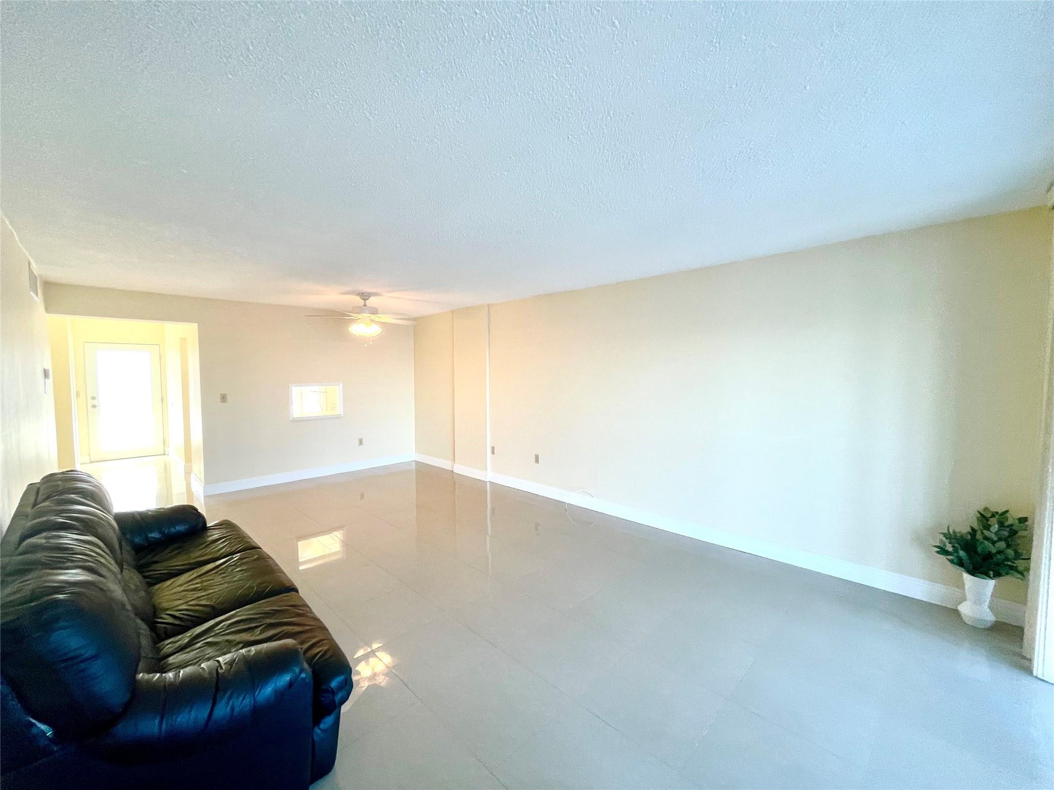 ROYAL BAHAMIAN - Residential Lease