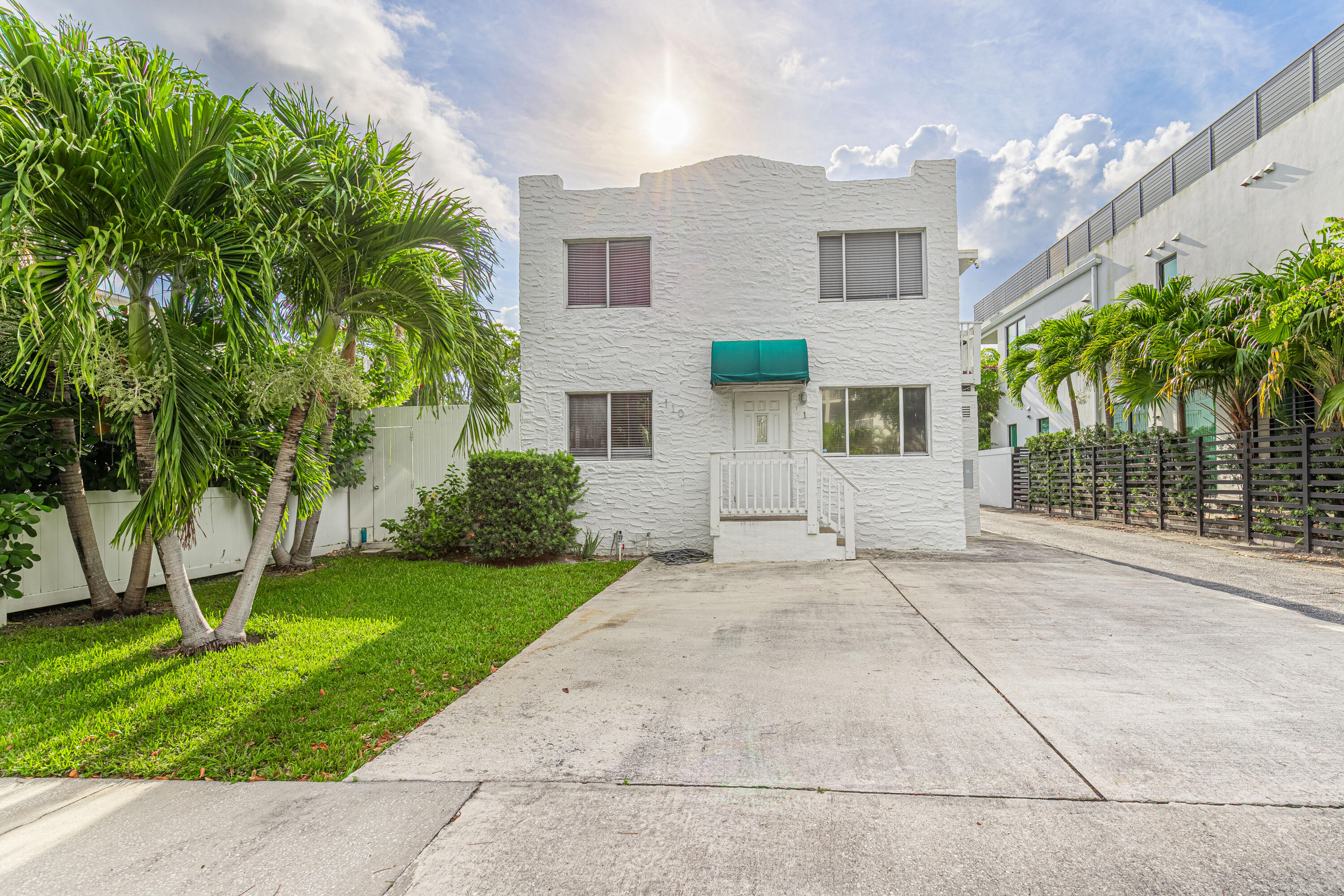 110 NE 16th Terrace