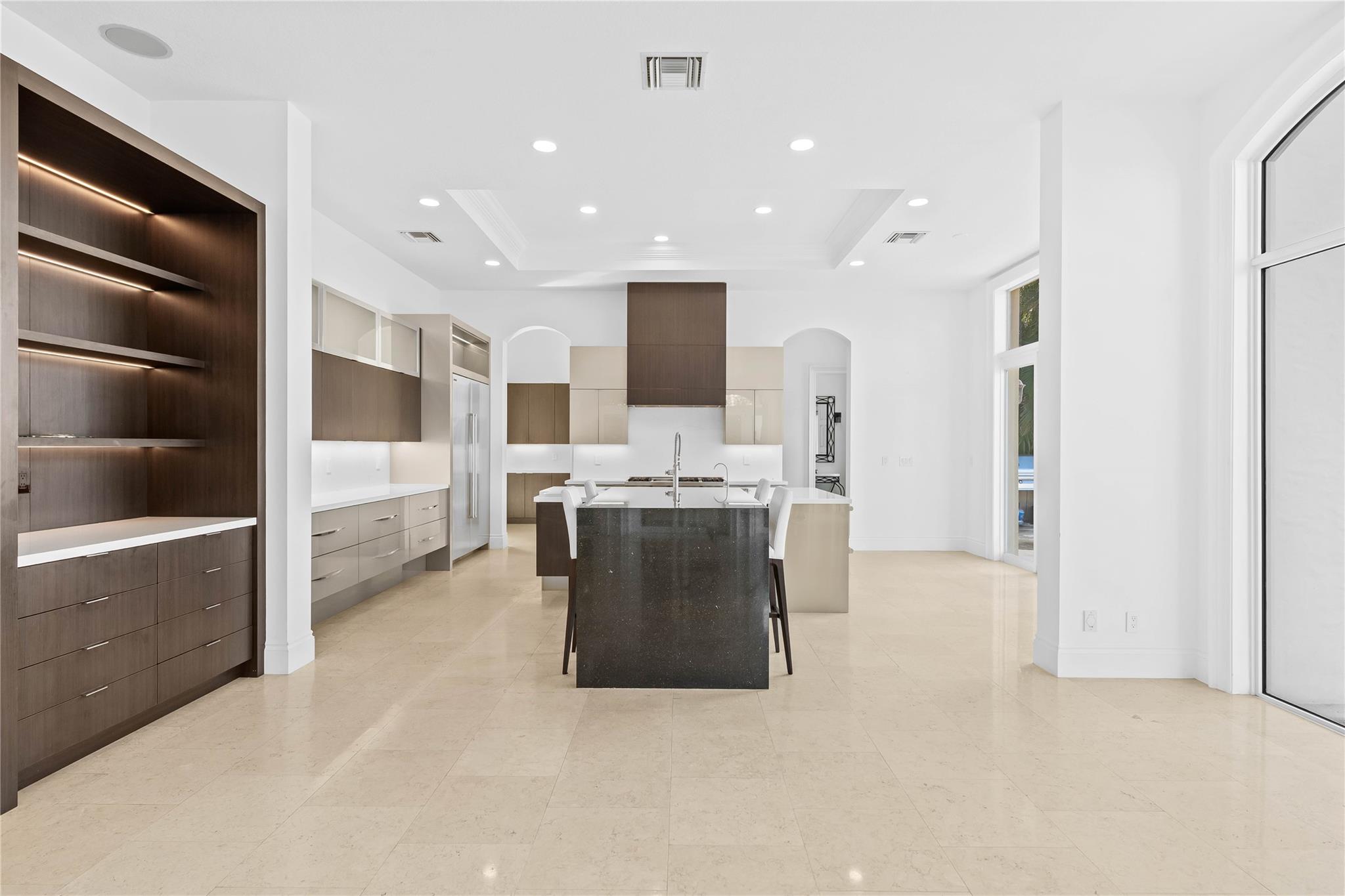TROPIC ISLE 4TH SEC - Residential Lease