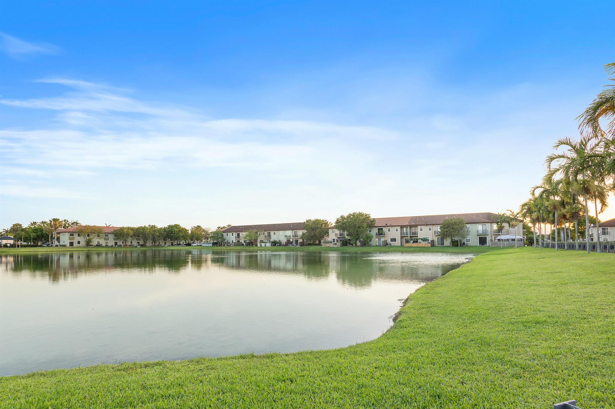 VENICE AT CRYSTAL LAKES C - Residential Lease