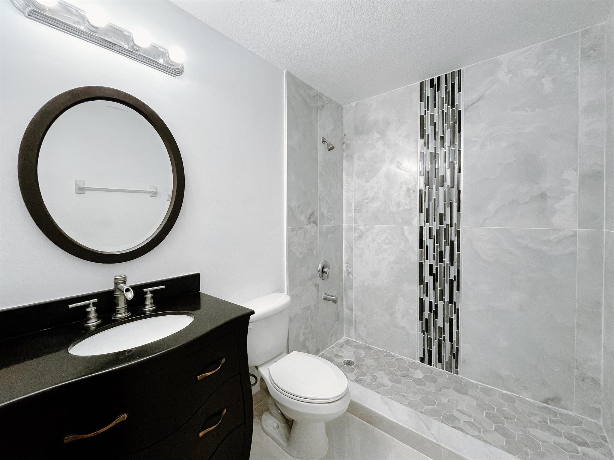 VENICE AT CRYSTAL LAKES C - Residential Lease