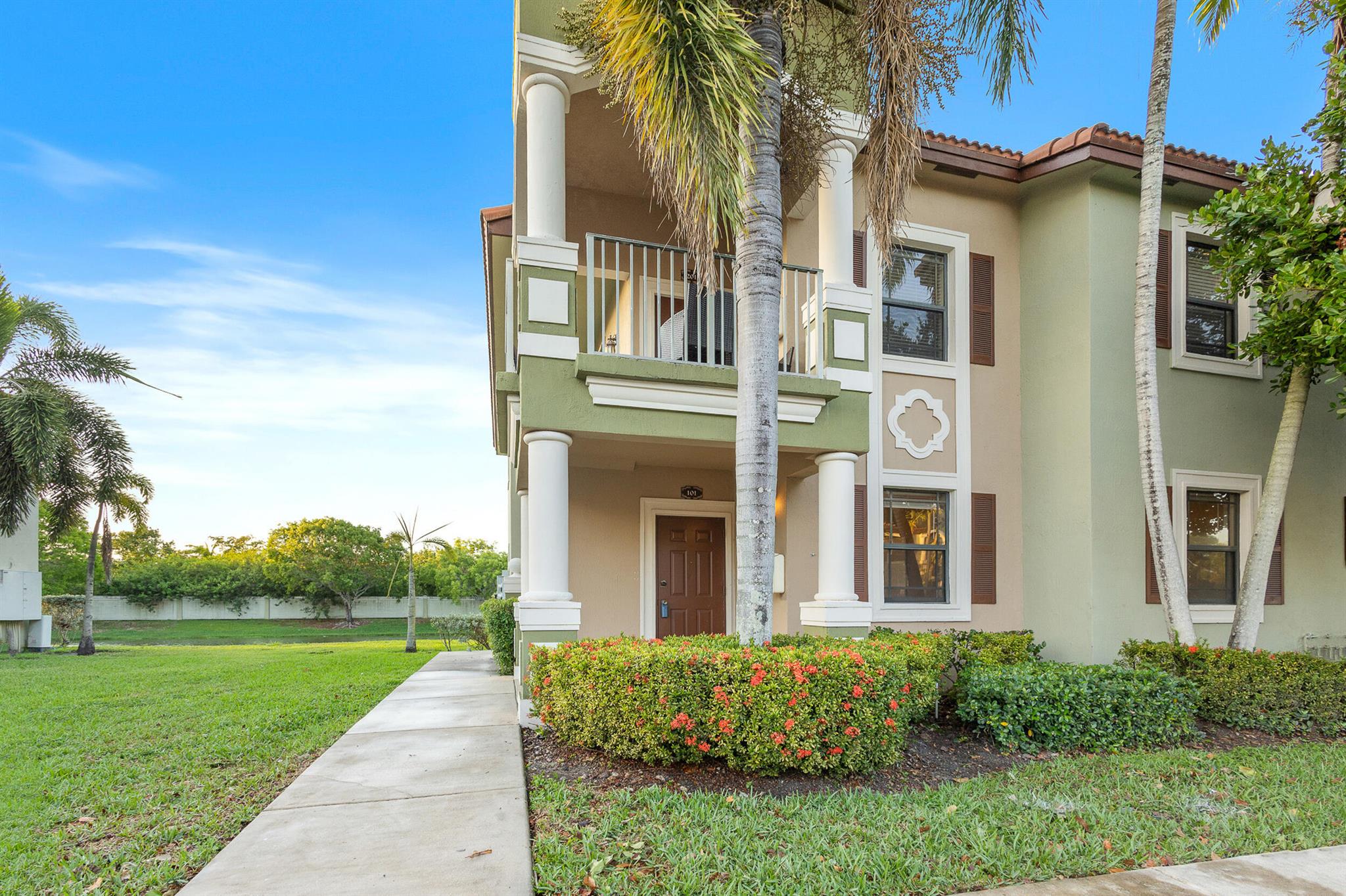 Move in ready nice corner unit, located on first floor, 3 bedrooms 2 bathrooms, washer and dryer, 1-assigned parking and plenty of guest, porcelanate floors, lake view, located in the desirable gated community of VENICE AT CRYSTAL LAKES, Club house and pool. PROPERTY APPROVED FOR SECTION EIGHT HOUSING. Walk distance to Baptist Hospital - Publix: 0.8 miles; Miami Speedway: 3.8 miles; Florida Turnpike: 0.7 miles; Homestead Air Force Base: 4.5 miles; Air Force Base School K-8 (Grade 10): 4.5 miles; Florida Keys Outlet Marketplace: 5.0 miles. Prospective Tenant must provide: Credit score, Background & Eviction Report; Proof of Income; Copy of ID; Rental Application.