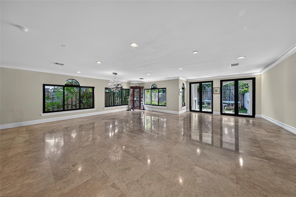 116 SE 11th Avenue 116