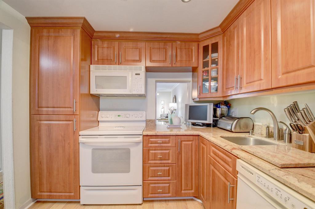 Boca Teeca - Residential