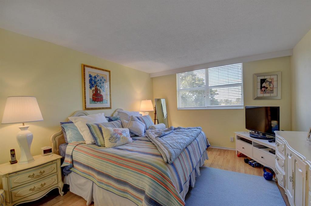 Boca Teeca - Residential