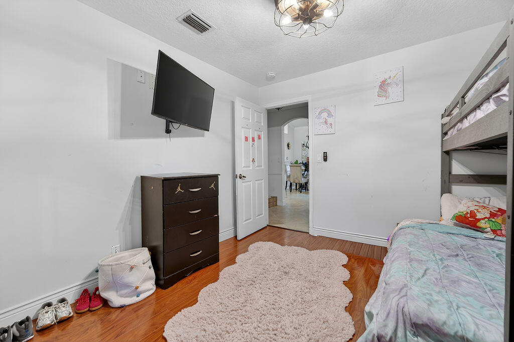 WOODBINE PAR H - Residential