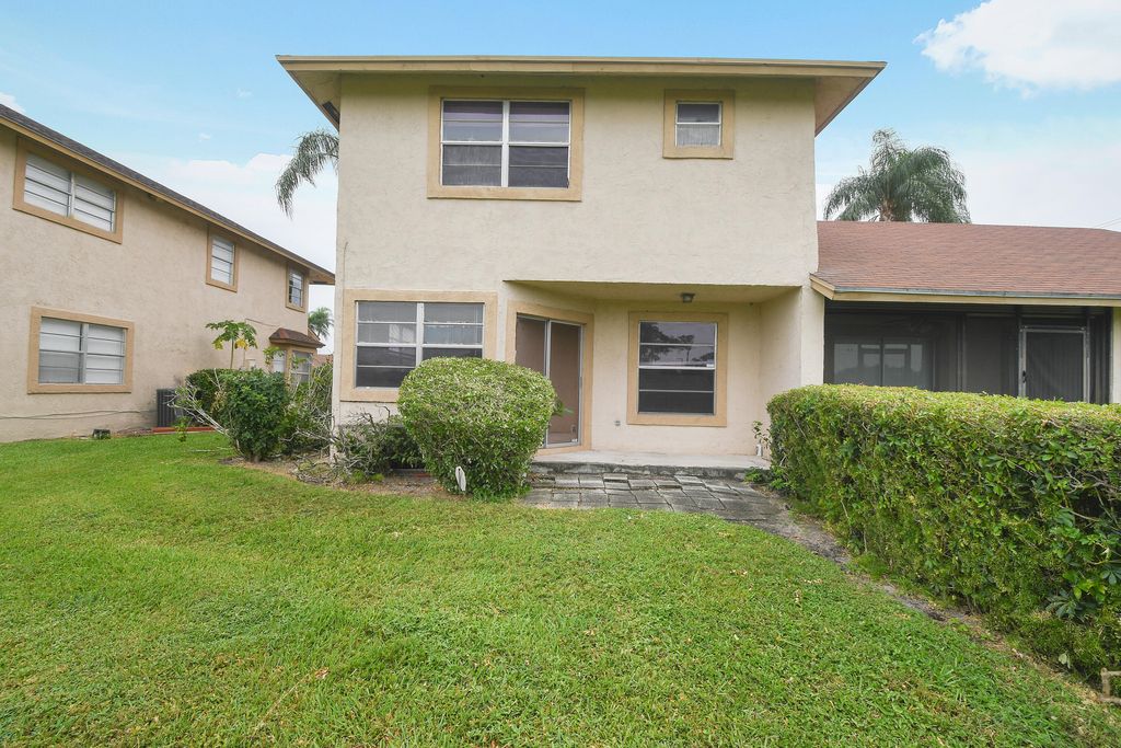 Photo of 1475 Lake Mango Way, West Palm Beach, FL 33406 (MLS # B26021889)
