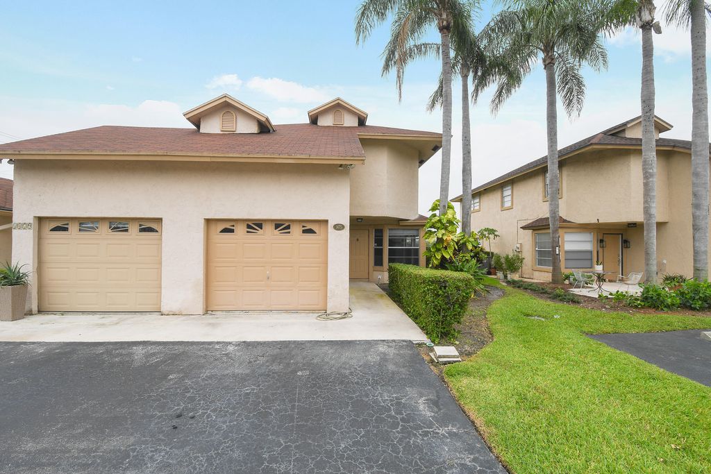 Photo of 1475 Lake Mango Way, West Palm Beach, FL 33406 (MLS # B26021889)