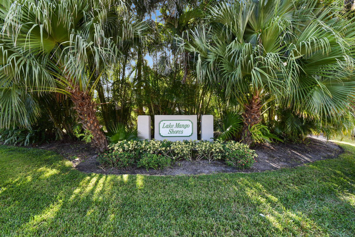 1475 Lake Mango Way