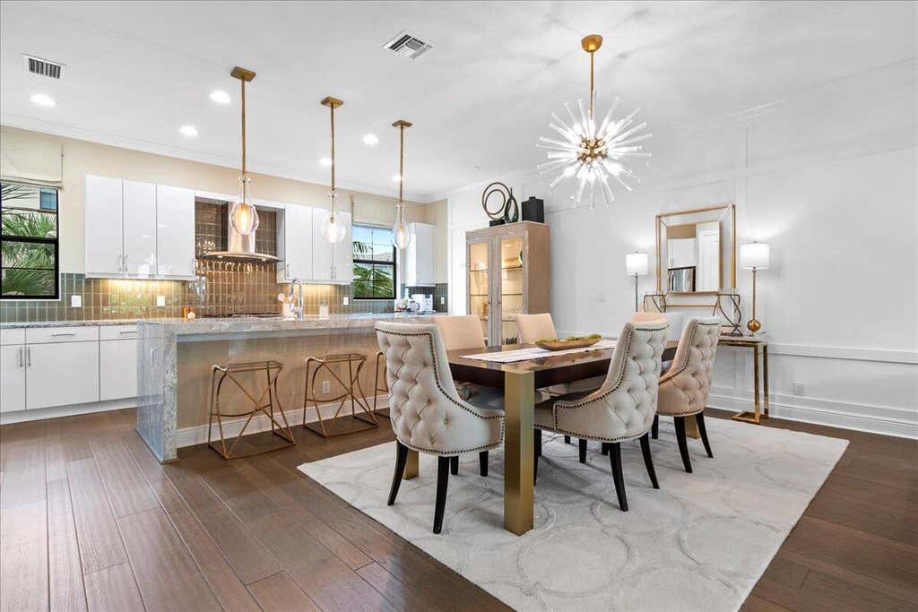 Photo of 7107 Edison Place, Palm Beach Gardens, FL 33418 (MLS # R10926562)